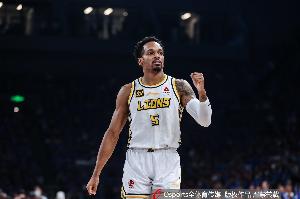 擺爛??？CBA總決賽MVP布朗12中1 廣廈亞冠首戰(zhàn)不敵蒙古聯(lián)賽冠軍