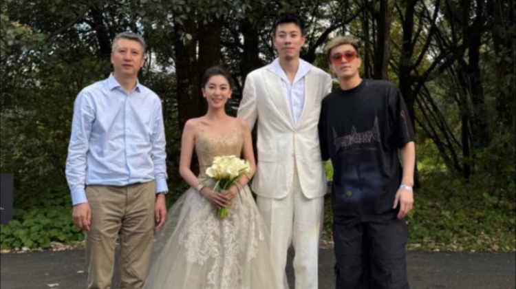 乖乖去現(xiàn)場隨大紅包??郭艾倫曾放話：不去張鎮(zhèn)麟婚禮 隨禮100元