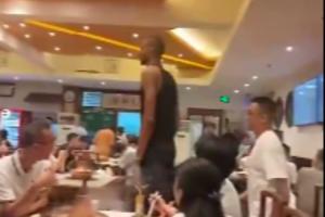 ????吃齋10天給孩子餓壞了！文班亞馬體驗老北京涮肉??