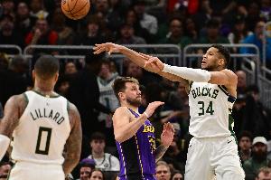 NBA總決賽場均運(yùn)動(dòng)戰(zhàn)進(jìn)球榜：巴里13.8球第1 AI字母喬丹077排2-5