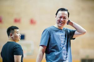 直播吧：張慶鵬離隊倒計時 張德貴有望重新進(jìn)入天津教練組