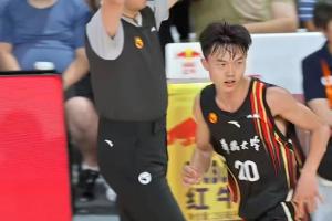 小伙子很勇??張高銘：打了這么久我們都沒(méi)人抽筋 反觀清華……
