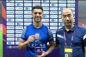帽子戲法，官方：申花外援路易斯當選足協(xié)杯“上海德比”全場最佳