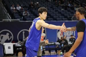 楊瀚森父母：兒子一直有打NBA的夢想 希望能在現(xiàn)場見證他夢想成真