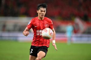 足球報(bào)：蓉城夏窗操作勢在必行 胡荷韜預(yù)計(jì)至少缺席兩個(gè)月