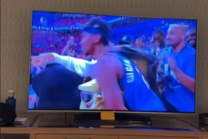 維尼修斯觀看NBA總決賽搶七：愛你，亞歷山大！傳奇！