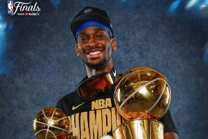 一個(gè)人都不能少！NBA官方曬出雷霆全員個(gè)人捧杯照
