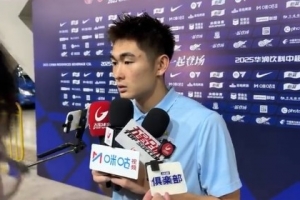 陳晉一：大家都以為我慣用左腳，有必要有需要時(shí)右腳也可以用一下