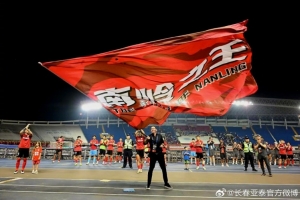 亞泰終結(jié)6連敗迎主場(chǎng)首勝 蘇亞雷斯：勝利應(yīng)該屬于我們