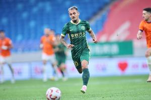 東體：浙江還將引進(jìn)一名高中鋒，候選包括參加世俱杯的球員