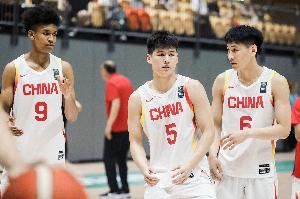 孔德昕：加拿大U19沖筐+前板一招解決80%回合 我們小組確實(shí)很魔鬼