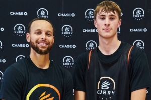庫里曬合照祝賀弗拉格：從庫里訓練營到NBA 沖呀