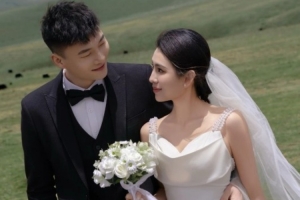 ????撒狗糧！鄢手騏妻子曬二人的甜蜜婚紗照