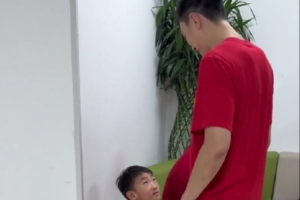 周琦家人社媒曬視頻：糊糊幼兒園畢業(yè) 和男籃球員見面很害羞