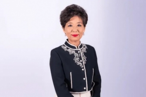 官方：里昂老板已辭去董事會職務(wù)，球隊任命新主席蜜雪兒-康
