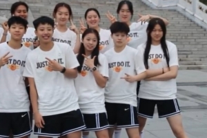夜游咸陽！國青女籃在參加U19女籃世界杯前獲得難得放松的機會