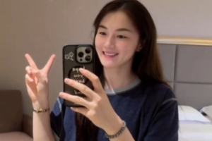 張曼曼曬照：幸福有時(shí)不說話 卻在平淡中生根發(fā)芽??