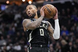 利拉德轉(zhuǎn)推：我是全明星首發(fā)&MVP、NBA杯冠軍 雄鹿50年來最強控衛(wèi)