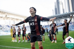 官方：韓國隊(duì)球員全晉旴因頭暈退出東亞杯，鄭承原入替