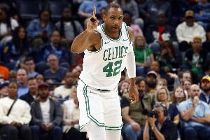 美記：若瓦蘭最終離開(kāi)NBA 掘金將成為勇士追逐霍福德的一大威脅