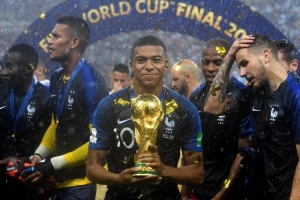 FIFA：姆巴佩、恩佐、登貝萊等巴黎三人有機(jī)會(huì)成為“雙世界冠軍”