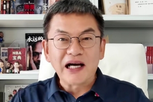 蘇群：在NBA錢(qián)真不是錢(qián) 布克在太陽(yáng)打得那樣&但還簽下2年1.4億