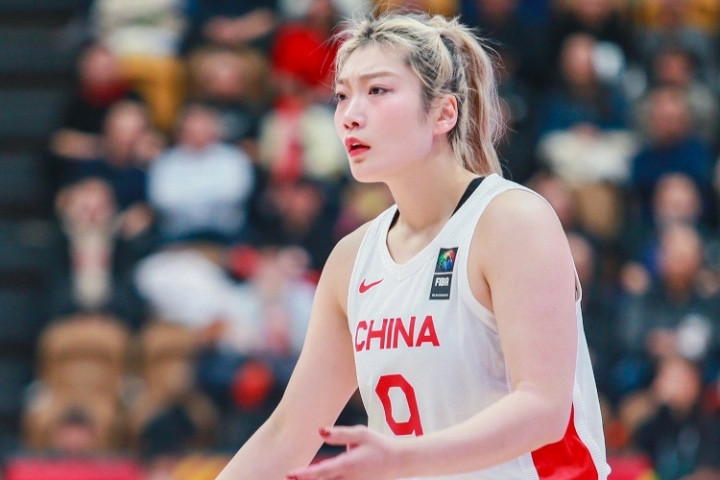 直播吧：中國女籃相關(guān)方面表示 李夢缺席亞洲杯并非與宮魯鳴不合