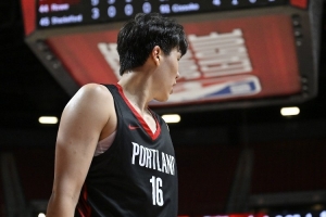 頂流！NBA官方發(fā)楊瀚森助攻集錦 多家美媒紛紛轉(zhuǎn)發(fā)