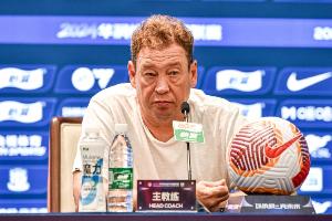 足球報：斯盧茨基擔心國腳體能，申花19日將迎接本賽季最難客場