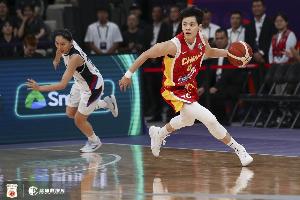 媒體人：楊舒予已經(jīng)是國家隊二號位第一人 可以找機會沖一沖WNBA