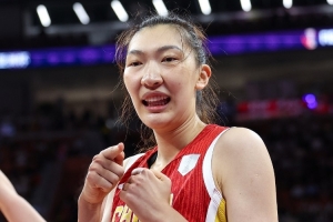??和張子宇的雙塔威力發(fā)揮多少？韓旭：也就三成 磨合時(shí)間較短