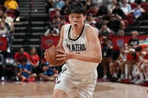 孔祥宇：瀚森面對有投籃&技術內線時防守較吃力 進攻端需要有回應