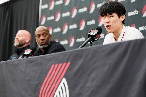 比盧普斯：楊瀚森的傳球和手感不可思議 這些東西我們沒辦法教