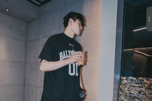 早日康復(fù)！曾凡博社媒曬出一波近照 訓(xùn)練時(shí)仍戴著護(hù)具