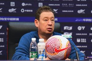 斯盧茨基：國(guó)安和申花目標(biāo)都是爭(zhēng)冠 明天的比賽重要性不言而喻