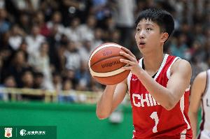??真大腿！冉珂嘉U19女籃世界杯場均得到19.1分11.3籃板3.1助攻