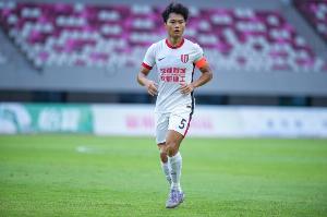 成都蓉城B隊(duì)隊(duì)長、后衛(wèi)李小一（22歲）轉(zhuǎn)會陜西聯(lián)合