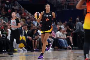 ??新的歷史紀(jì)錄36分+9板！科利爾榮獲WNBA全明星MVP??