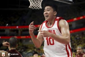 媒體人：男籃2場熱身賽就數(shù)王俊杰表現(xiàn)欲望最強(qiáng) 希望他延續(xù)好表現(xiàn)