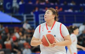 本次中國大運女籃實力不俗 劉禹彤有過兩年職業(yè)經(jīng)歷后更加成熟