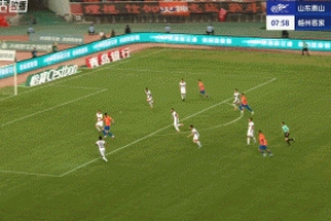 半場-山東泰山暫0-0梅州客家 梅州半場0射門郭全博神撲救險(xiǎn)