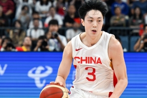 手感冰涼！胡明軒8中1&三分4中0拿到6分3板1助3斷