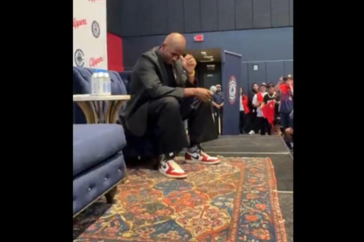 ??保羅動情落淚！現(xiàn)場球迷高喊“CP3”！保羅情至深處潸然淚下