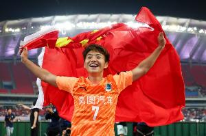 湖北日?qǐng)?bào)：王霜出任“漢超”漢陽(yáng)隊(duì)助教，曹國(guó)棟為球隊(duì)主帥