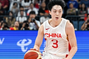 媒體人：胡明軒的全能性讓他成為郭士強(qiáng)信任的球員 他的位置穩(wěn)固