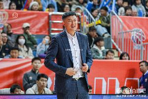 ??真摯的祝福！祝廣東男籃主帥杜鋒44歲生日快樂！??
