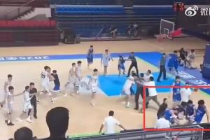 超大規(guī)模沖突！你認(rèn)為遼寧&山東U21男籃這下會(huì)面臨怎樣的處罰？