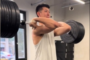 這爆發(fā)力不錯(cuò)！張陳治鋒曬力量訓(xùn)練視頻：出肘