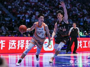 直播吧：中國籃協(xié)確認黃秋實、張峻豪等球員無緣未來3年CBA聯(lián)賽