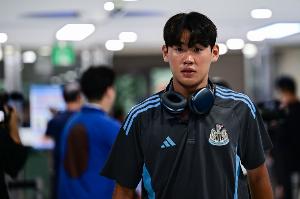 紐卡18歲韓國(guó)后衛(wèi)：與其做第二個(gè)孫興慜，更想成第一個(gè)樸升秀